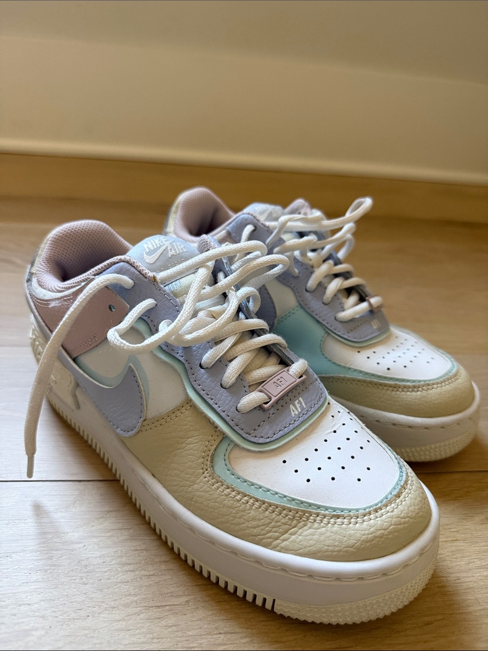 Nike Air Force 1 Color Block Sneakers US 7 EUC